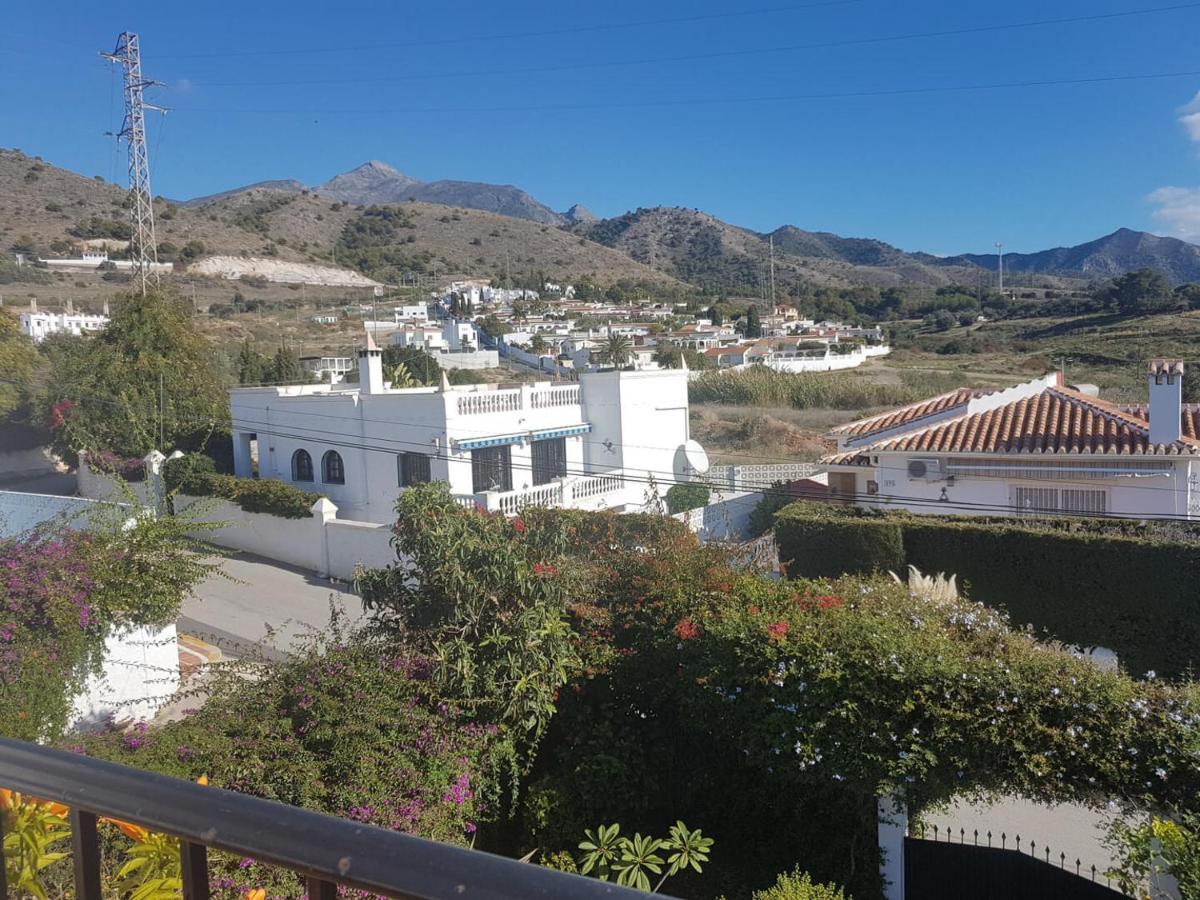 Bonita Villa En Nerja Casa Palomas Экстерьер фото