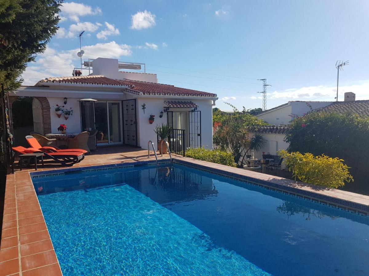 Bonita Villa En Nerja Casa Palomas Экстерьер фото