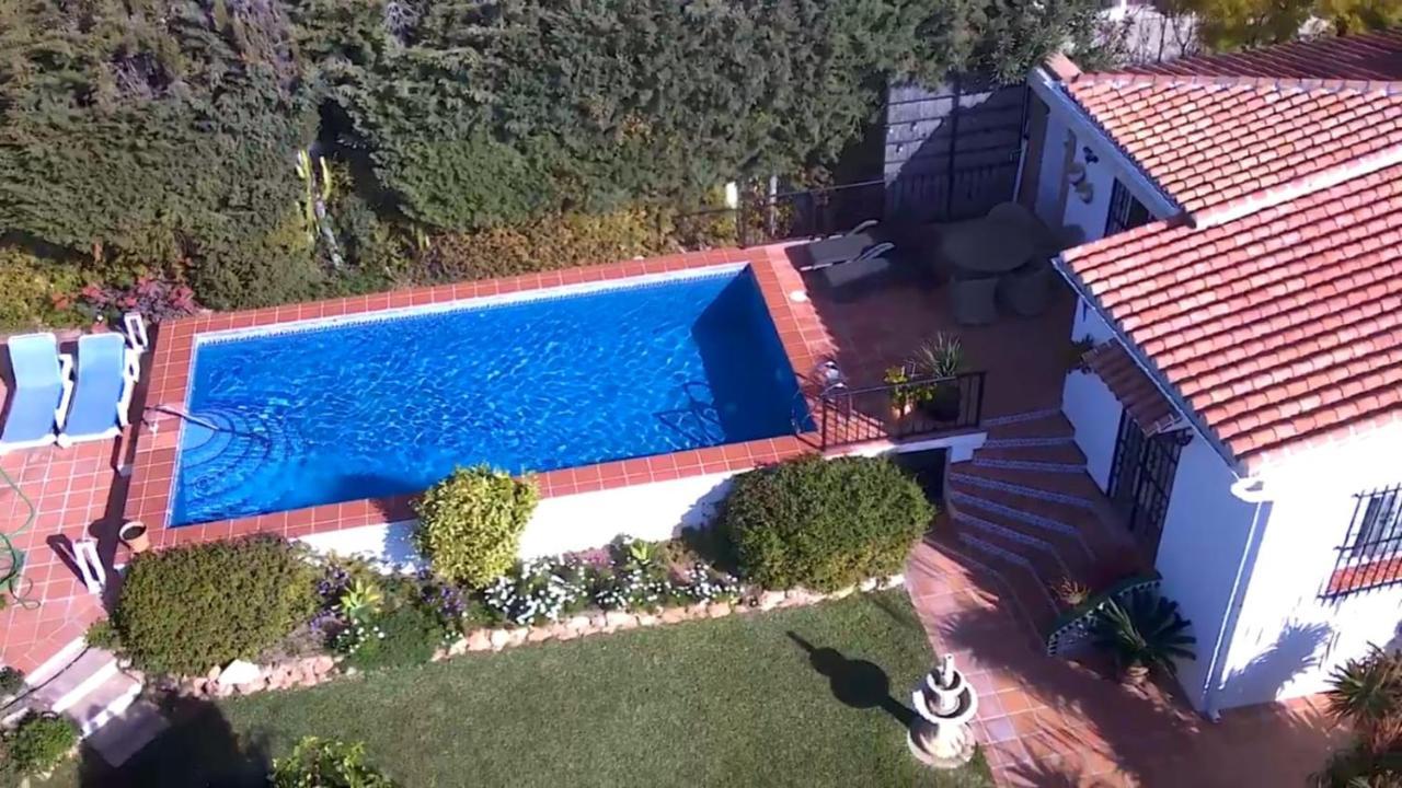 Bonita Villa En Nerja Casa Palomas Экстерьер фото